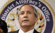 Texas Charges a Midwife in the First Arrest Under the State’s Abortion Ban 