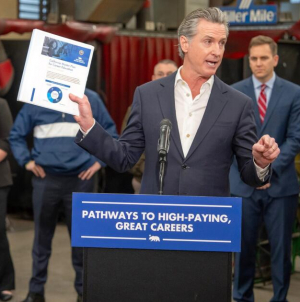 Newsom reads the election returns and heads to red California